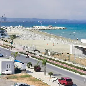 Sea-esta Seaview Apartment, 200 Meters To The Apartament Larnaca